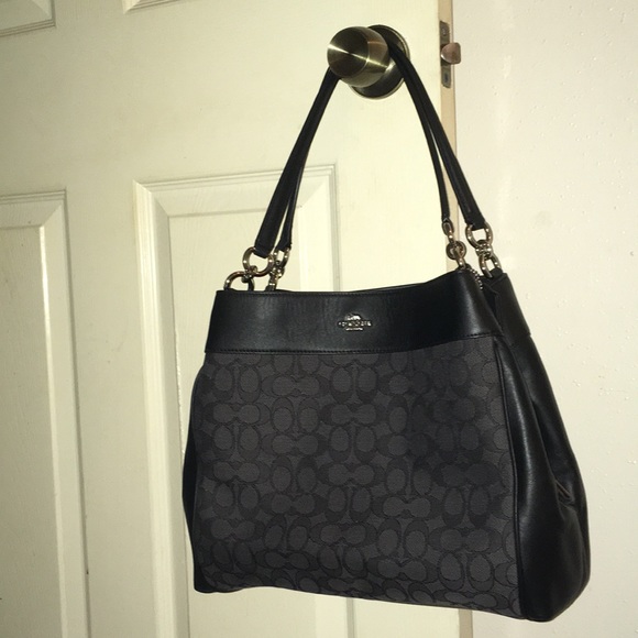 Coach Handbags - New Coach shoulder bag
